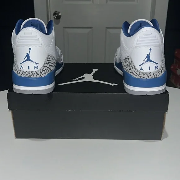 Jordan 3 Retro “Wizards” Men’s Size 10.5 - Picture 5 of 9